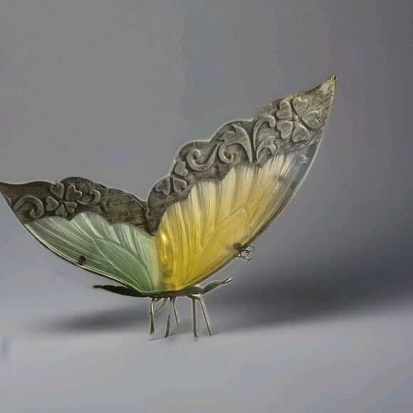 Beautiful BUTTERFLY Stained Glass Lamp Light Metal Large 17 X 12 Electric EUC - Picture 2 of 7